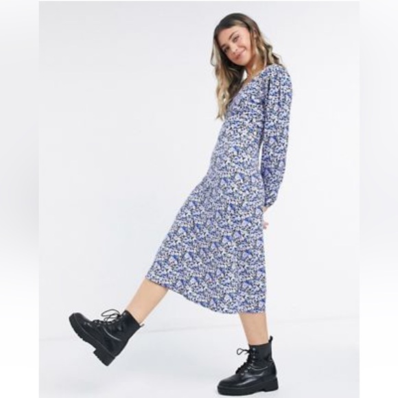 NWT-FLORAL SZ 12 MIDI DRESS/ V-NECK / LONG-SLEEVES - Picture 3 of 7